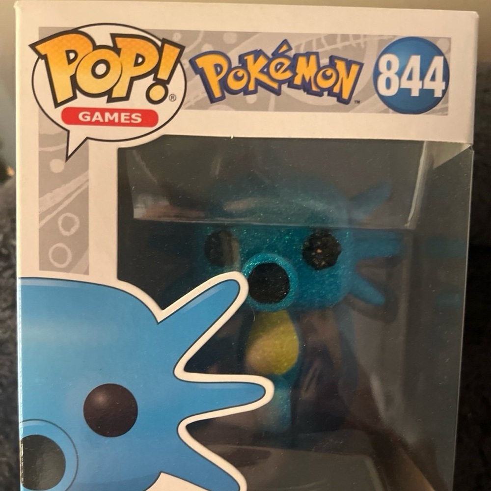 Funko Pop Pokemon CUSTOM Horsea Diamond Glitter